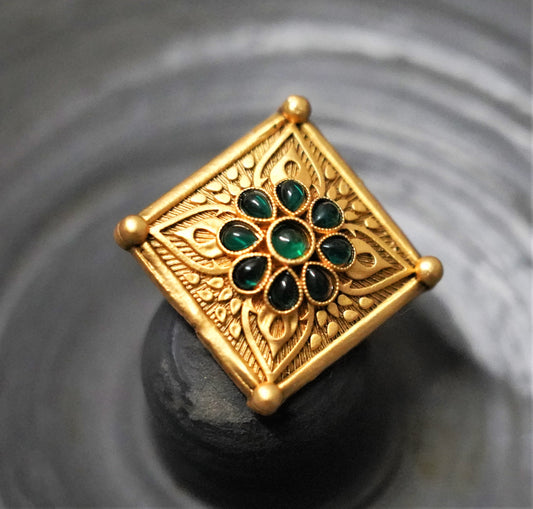 Temple jewellery finger Ring Ruby/ Emerald