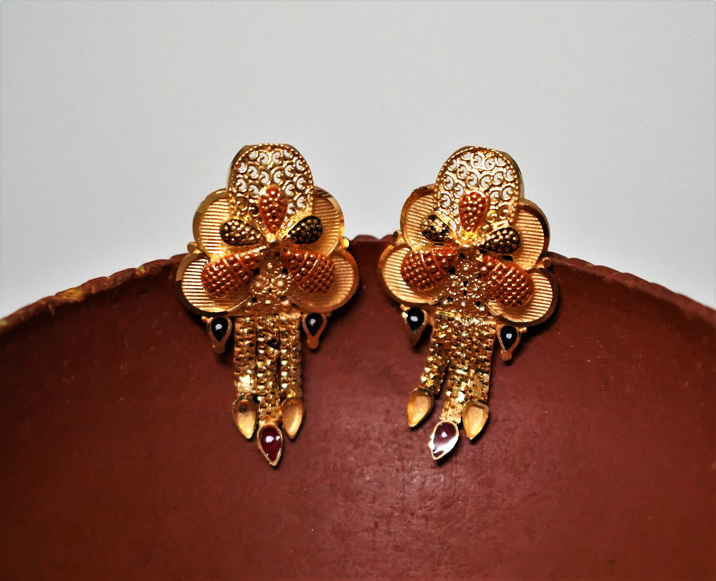 1 gram 22kt gold- earring